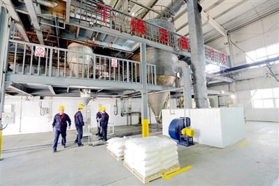 Ražotāja eļļas cementēšanas šķidruma zudumu piedevas